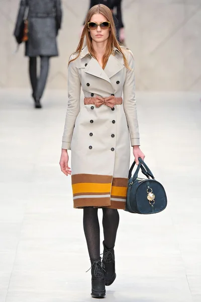 Look 9